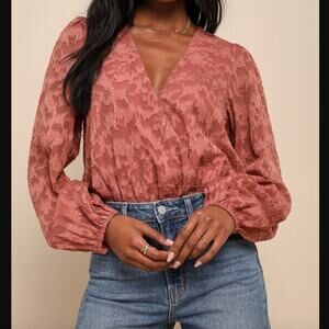 Lulus Ideal Effect Mauve Pink Floral Burnout Surplice Bodysuit NWT Size Small